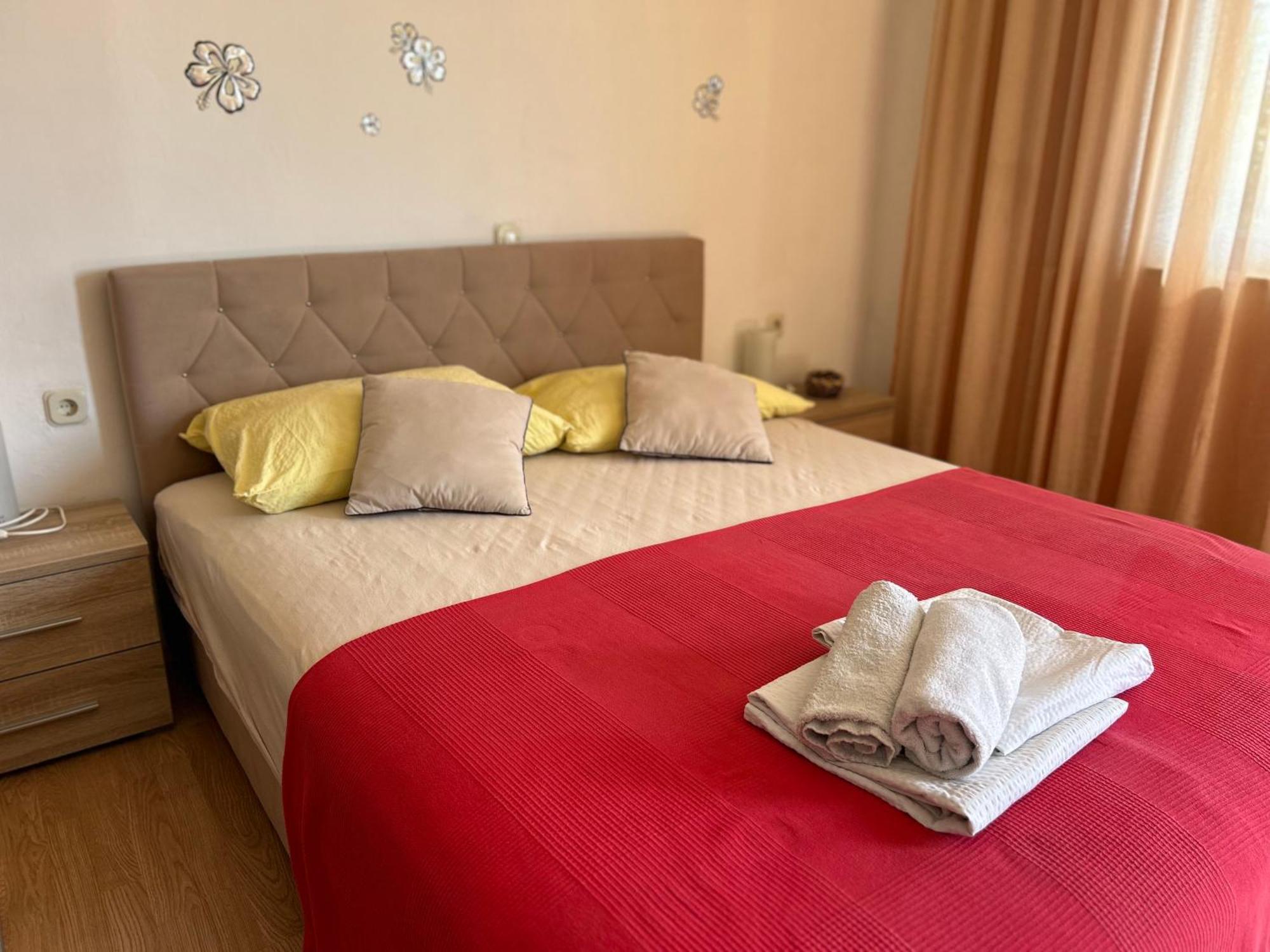 4 Sisters Apartments กราดัซ ภายนอก รูปภาพ