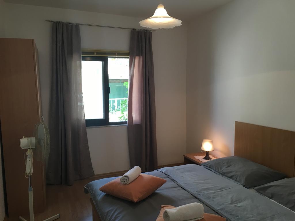 4 Sisters Apartments กราดัซ ภายนอก รูปภาพ