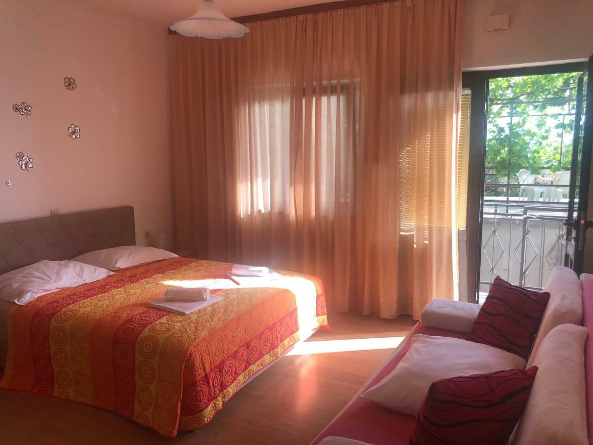4 Sisters Apartments กราดัซ ภายนอก รูปภาพ