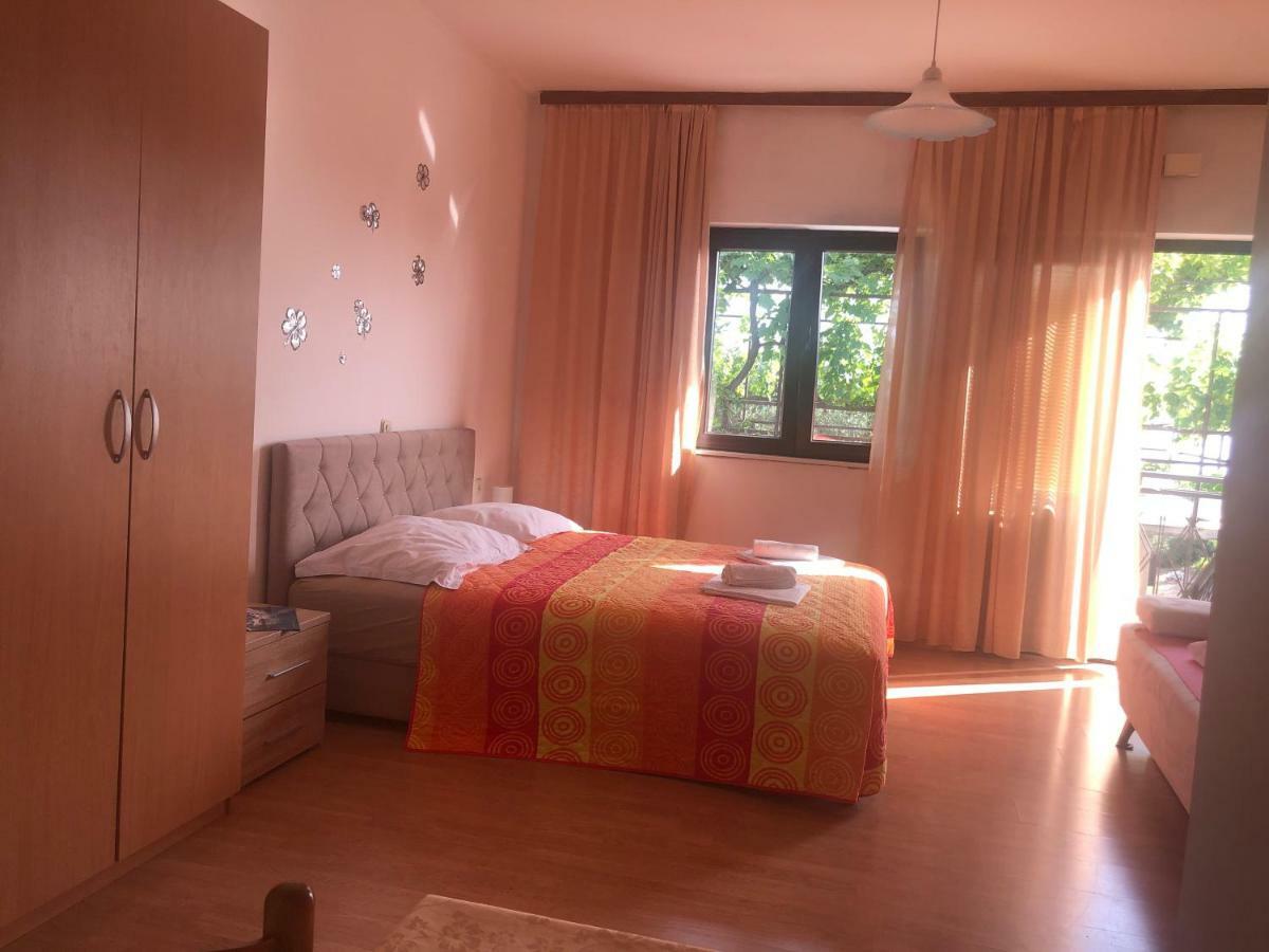4 Sisters Apartments กราดัซ ภายนอก รูปภาพ